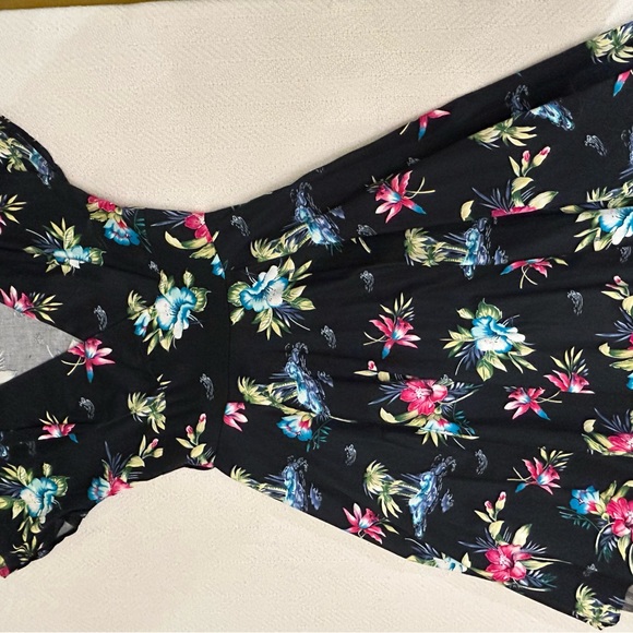 Hearts & Roses Dress - Picture 3 of 6